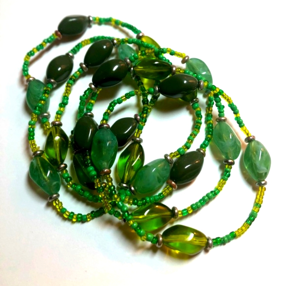 Set of 6 Elasticated beaded bracelets